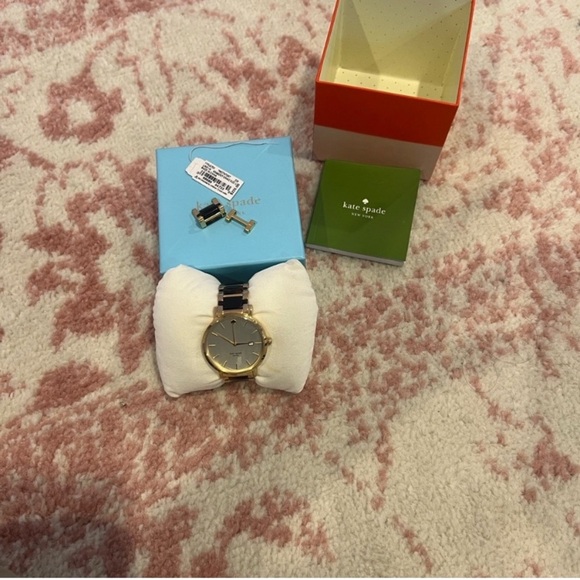 Kate Spade Gold and Black Woman's Timepiece - Picture 7 of 7